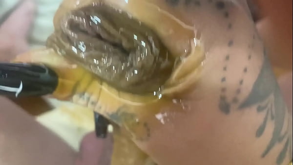 BIG CUMSHOT SHEMALE MOMMY