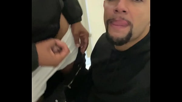 ORGIA BAREBACK COM VARIOS MACHOS NO WC DEPOIS D...