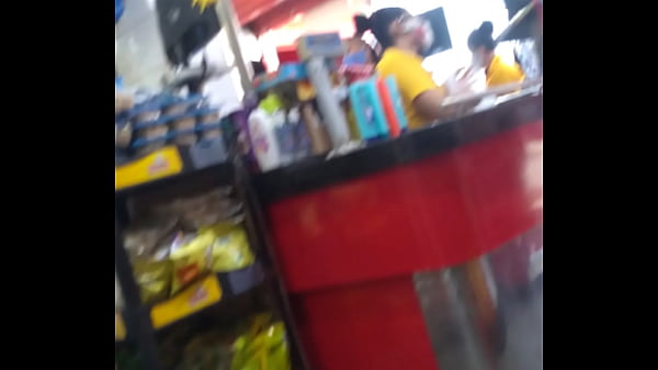 Gostosas no supermercado