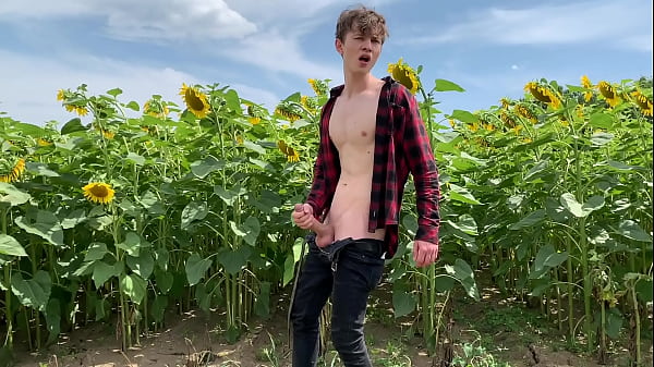 Download Video - Hot Handjob OUTDOOR & Young Cute Boy CUM HARD &sol;perfect BODY &sol; BIG DICK 23cm