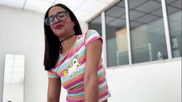 PutaLocura - Big ass Latina Alice Biancci swallowing cum from two cocks at once