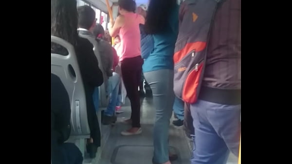 thumb culona en carro