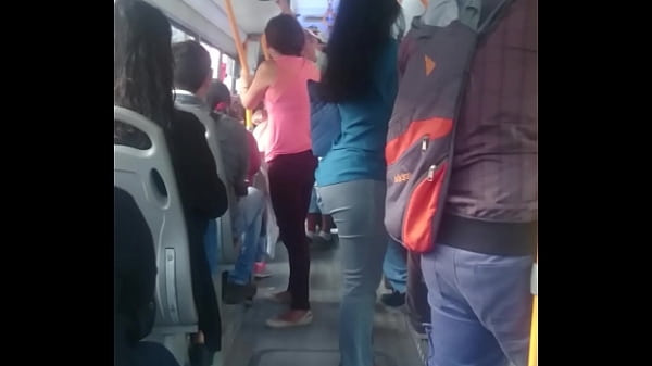 thumb culona en carro