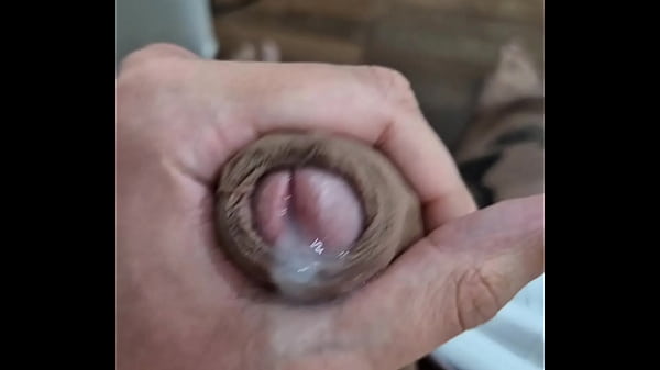 Download Video - NOVINHO CHEIO DE TES&Atilde;O CAIU NA NET GOZANDO GOSTOSO