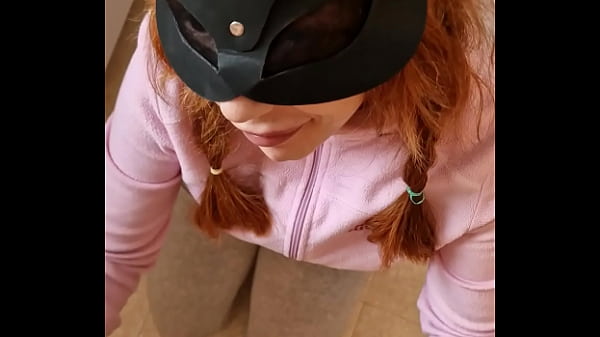 スペイン人の女の子がキッチンでファックしてしゃぶる - フェラ - マンコファック - 大きなお尻 - ふしだらな女赤毛