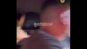 私とガタアスプは、大きなペニスを持つ黒人男性とセックスしました。ブラジルで最もいたずら好きな既婚女性（ホットワイフ）2人が、巨大なペニスを持つ黒人男性とセックスし、浮気された夫たちを辱めました。