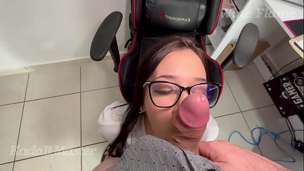 Aluna com tara no professor roludo aumentou a n...