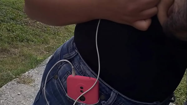 Crazy Kabulosas Blowjob in the Tunel