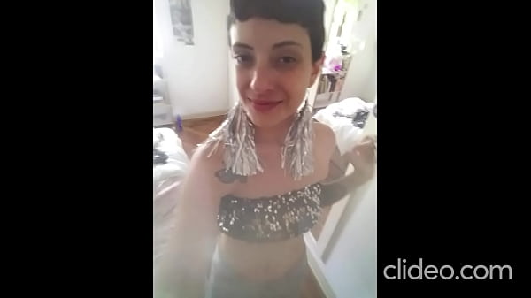 Une Petite Garce Gourmande Est Née Pour Prendre Pika