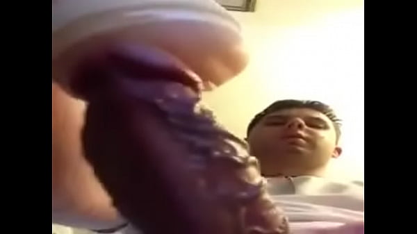 Download Video - Garoto Lindo socando pauz&atilde;o grosso e veiudo na bucetinha de b&period;&period;