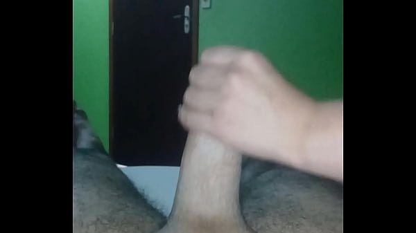 Peguei o safadinho e fiz ele gozar gostoso ?