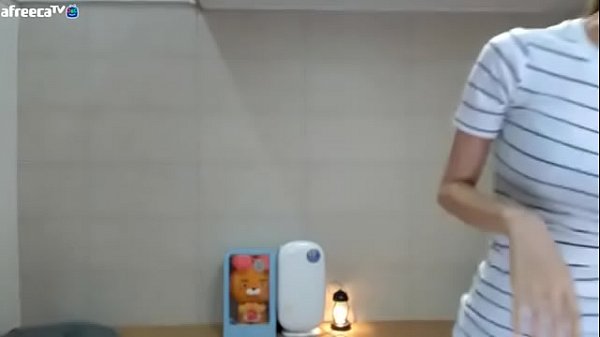 HOT KOREAN DANCING