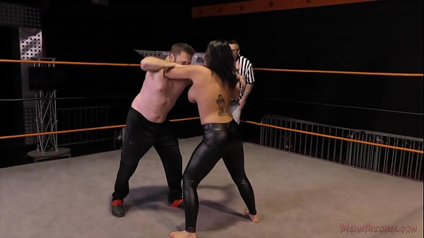 Download Video - Femdom Wrestling - Nadia White vs Glenn King