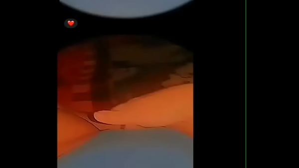 Metiendome los dedos hasta correrme