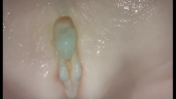 Slender teen giving sextoy a good fucking.(crea...