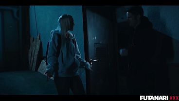 Szexdémon száll meg egy animébbw lányt, aki felizgult shemale lesz és arcon szopat