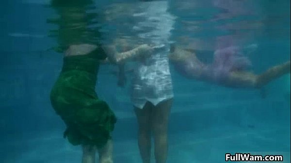 Chaude Blonde Et Brune Se Faire