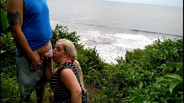 Blowjob on a fan on the beach in Pernambuco
