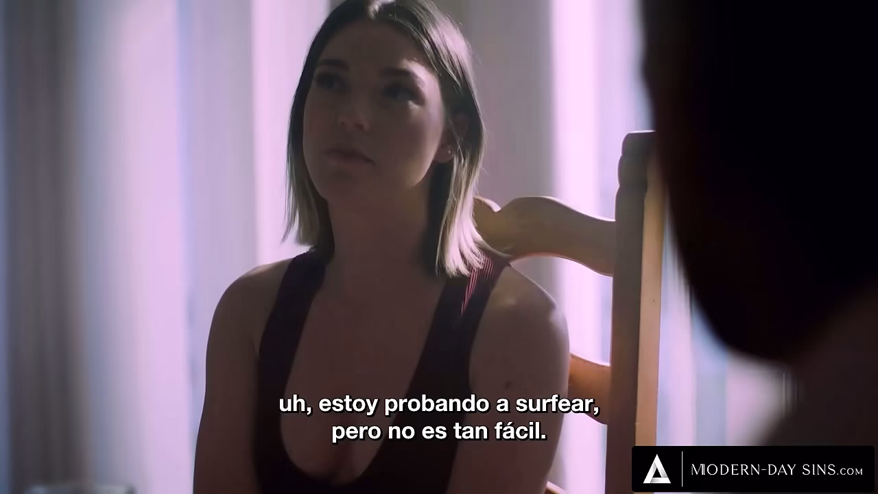 MODERN-DAY SINS - Naughty Anny Aurora Sneaks Off To Bang Her BFFs Stepdad SPANISH SUBTITLES