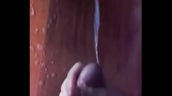 Enorme geyser de sperme