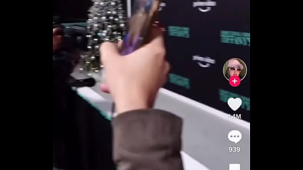 thumb this is so funn y