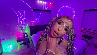 Luna Colombiana Amazon Fucks The DJ In A High-Energy Neon Encounter!
