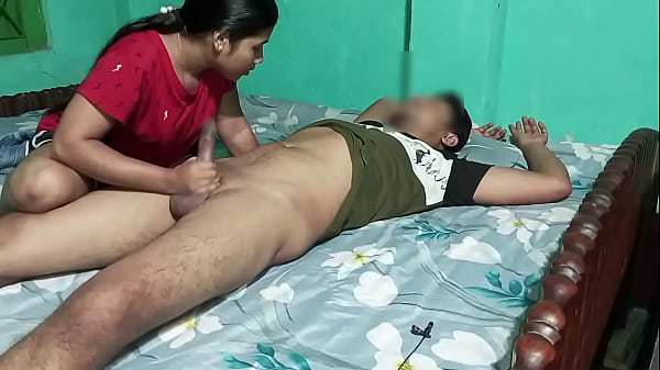 Download Video - Desi Dever se chudi pyasi Bhabi or bhujai apni pyaas room me hi chod dala