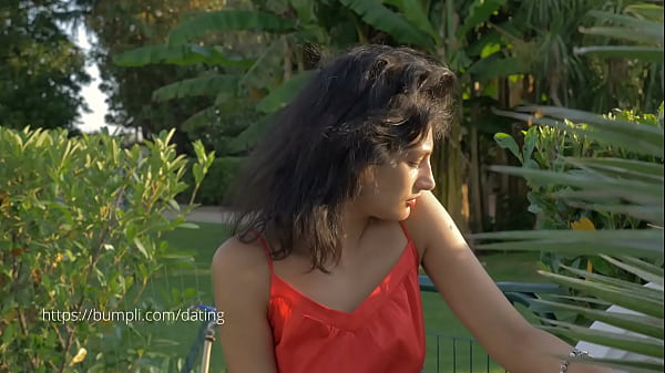 Jolie brune envoutante