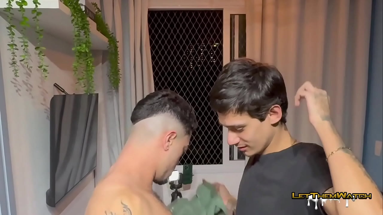 LLAMÉ A MI COMPAÑERO DEL GIMNASIO PARA HACER EJERCICIO EN CASA, PERO TUVIMOS SEXO CALIENTE.
                    anal interracial pornstar ass blowjob amateur homemade dirty humiliation domination fetish brazil slave beauty gay bedroom first time maledom dirty talk big cock abs monster cock sex toy gay blowjob slim body long cock fit body male on male muscular body male anal muscular guy average dick muchos negros