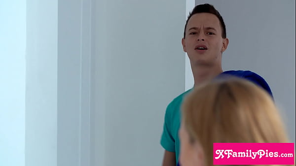 Download Video - Teen stepsister Ivi Rein and her tight BFF Rebecca Volpetti share cock