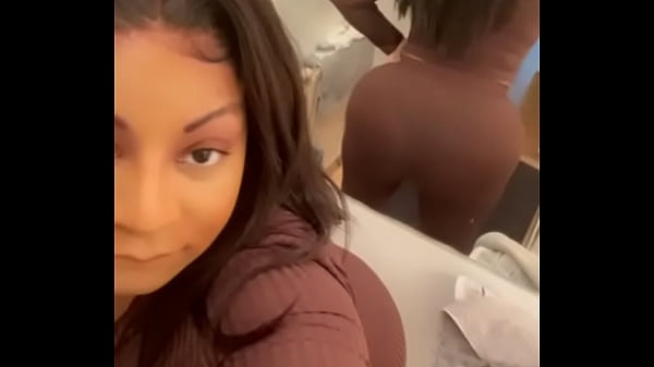 Hello mettez des like sur tout mes post et abonnez vous pour donner la force ...