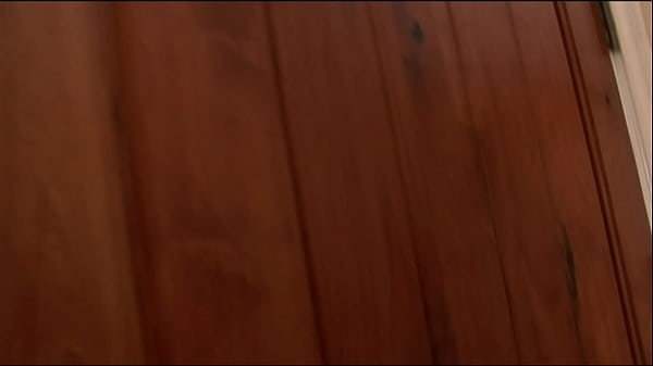 fiquei com tes&atilde;o e me masturbei com o dildo at&eacute; gozar