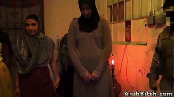 Ein Arabisches Muslimisches Mädchen, Das Verdammte Afgan Saugt!