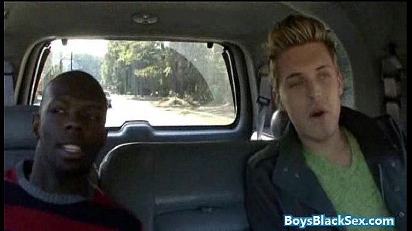 Black Muscled Dude Fucks Gay Skinny White Boy B...