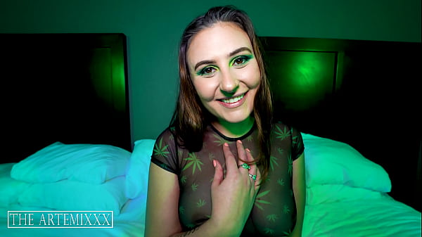 Sunny420 First Time Squirts and BBC Facial