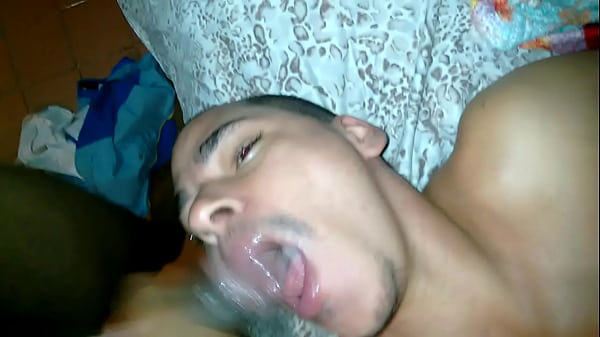 Download Video - Eu fazendo garganta profunda e ganhando leite