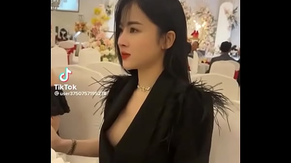 Tik tok nipslip