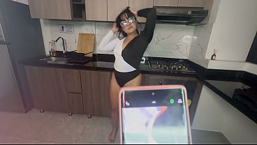 Lucky photographer ends up fucking a sexy nymphomaniac Latina! - POV LATINOX