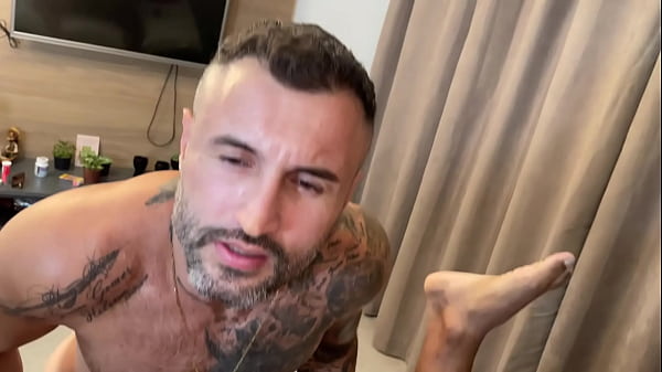 Fui escravinha de um casal...