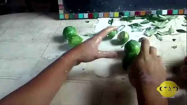 Donner Difficile À Mes Premières Citrons Avec Des Outils