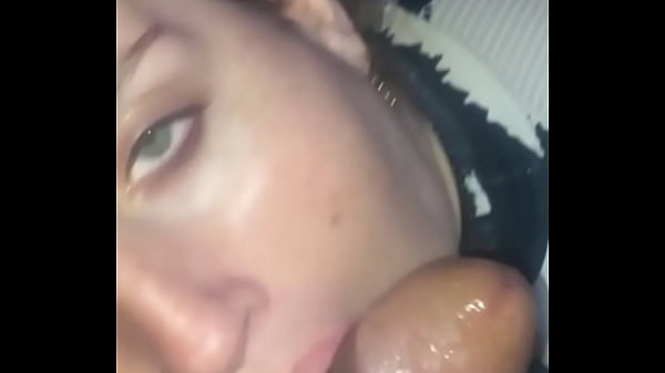 Download Video - Rica ch&uacute;pada me da esta putita