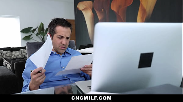 The Neighbor Freeuses Hot Stepmom and Stepdaughter While Helping Them with Paperwork - Cncmilf