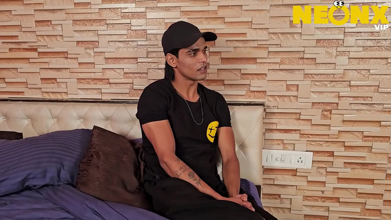 Indian hot bhabi Anal sex in bedroom with Hindi audio