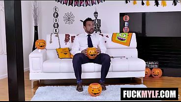 WILD MILF Dracula Gets Hard FUCK Anna Bell Peaks, Johnny Castle