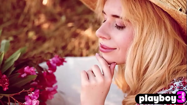 Amazing petite blonde teen Angel Sway enjoyed picnic and posing outdoor