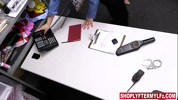 Undercover Journalist Lilian Stone Planning to Steal Products