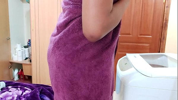 Download Video - Indian Stepsister Punjabi Porn Walks Naked &lpar;5&rpar;