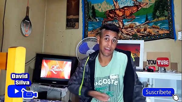 Download Video - LE CHUP&Eacute; LA PIJA EN EL COLE &lpar;GAY&rpar; &vert; David Silva