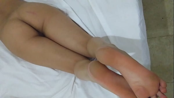 Cum on feet of skinny blond