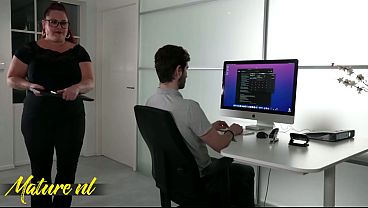 BBW MILF Sabine Teaches Her Intern The Joy Of Facesitting